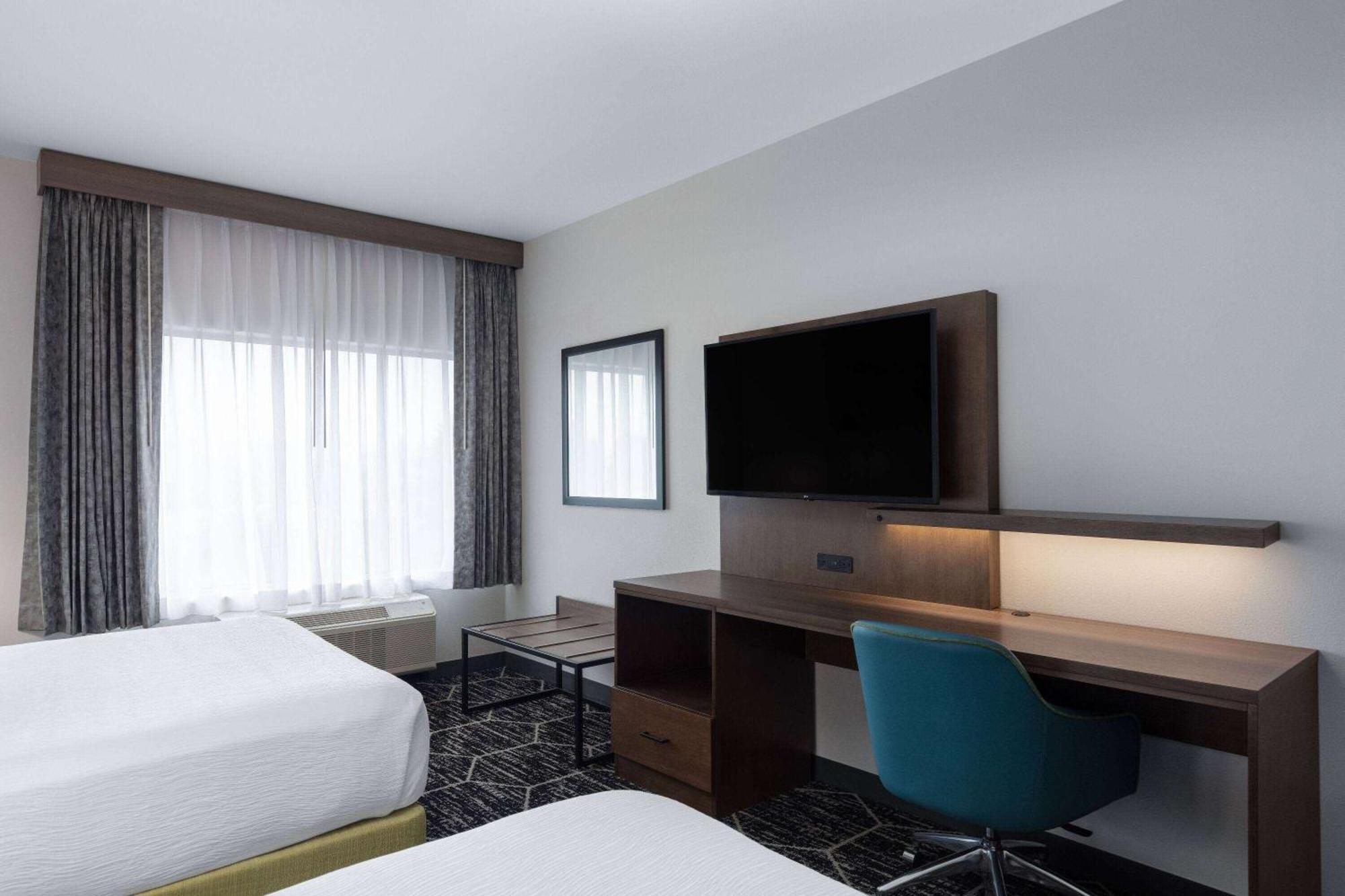 La Quinta Inn & Suites By Wyndham Centralia Zewnętrze zdjęcie