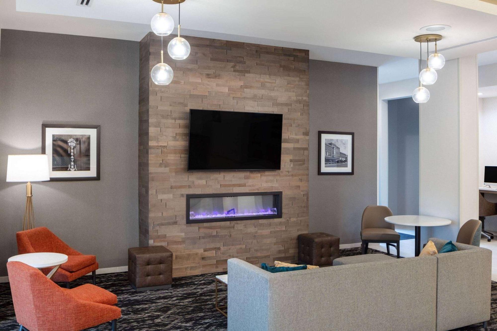 La Quinta Inn & Suites By Wyndham Centralia Zewnętrze zdjęcie